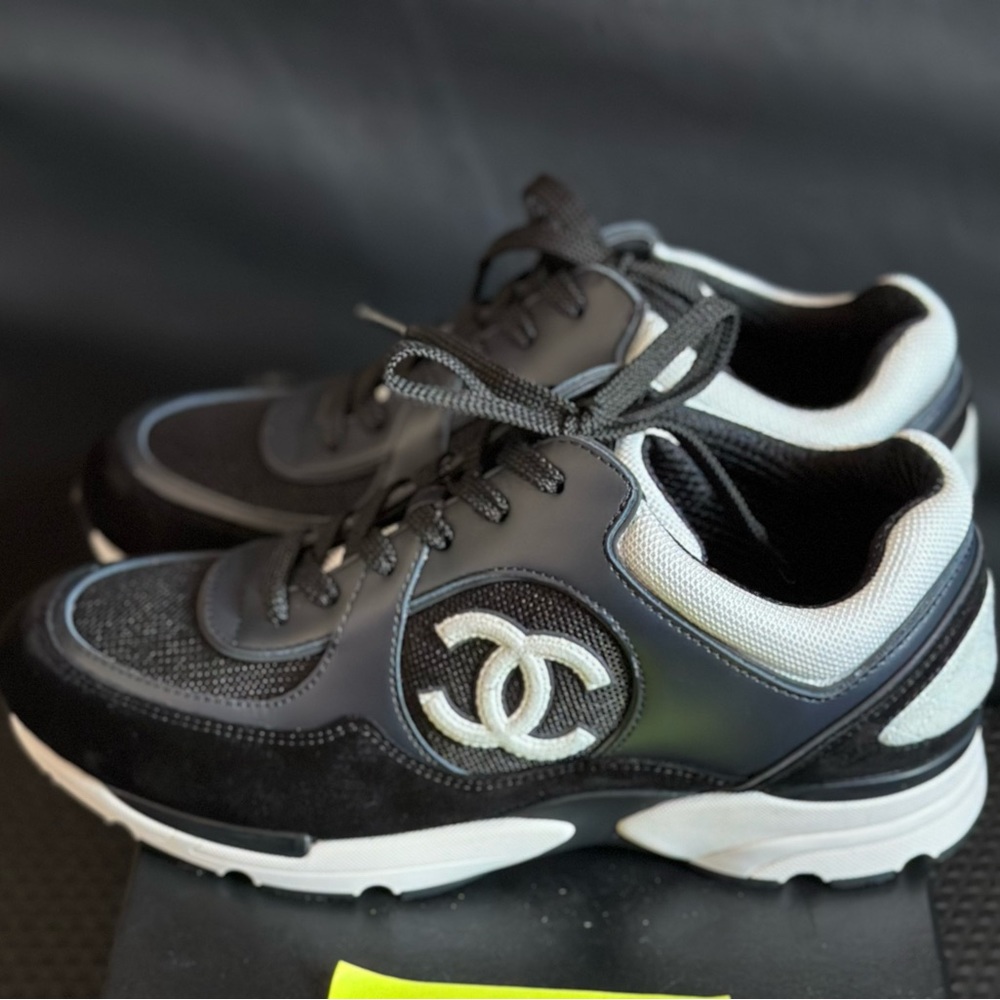 Chanel sneakers size 39.5